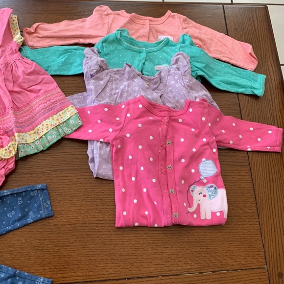 Baby Girl 6 month clothes lot Dress sets and sleep and play - Picture 3 of 3